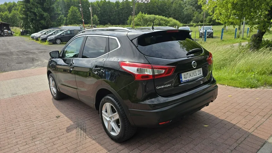 NISSAN Qashqai -