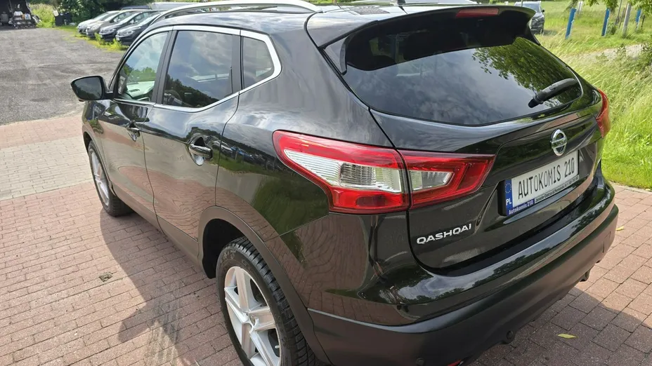 NISSAN Qashqai -