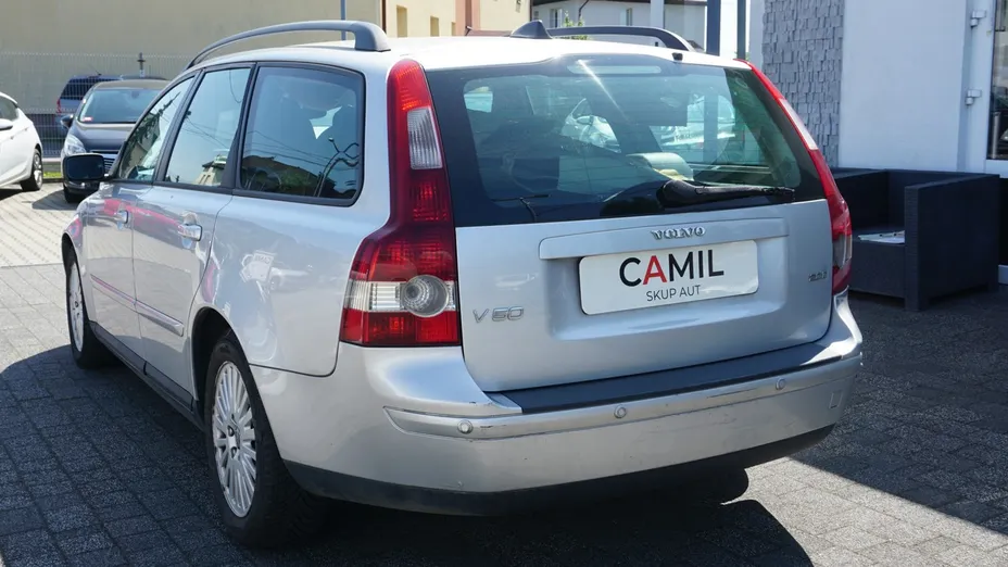 VOLVO V50 -