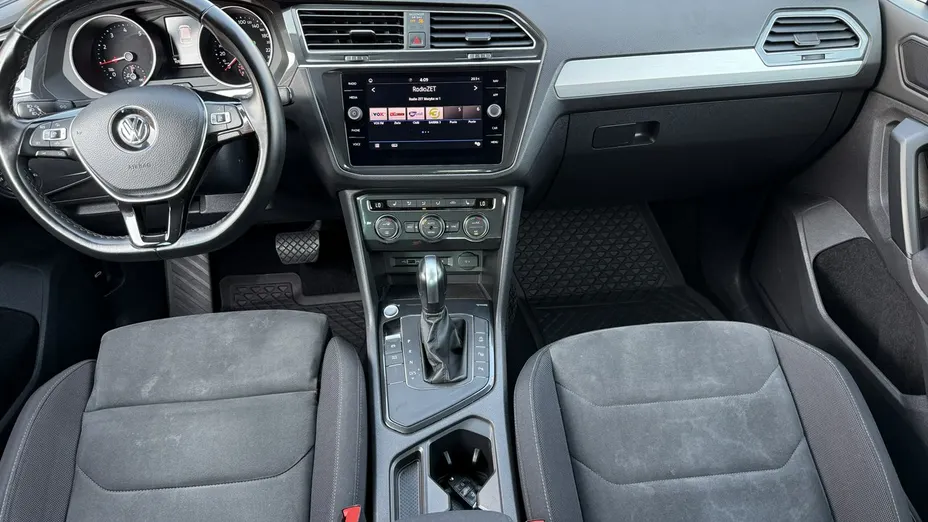 VOLKSWAGEN Tiguan -