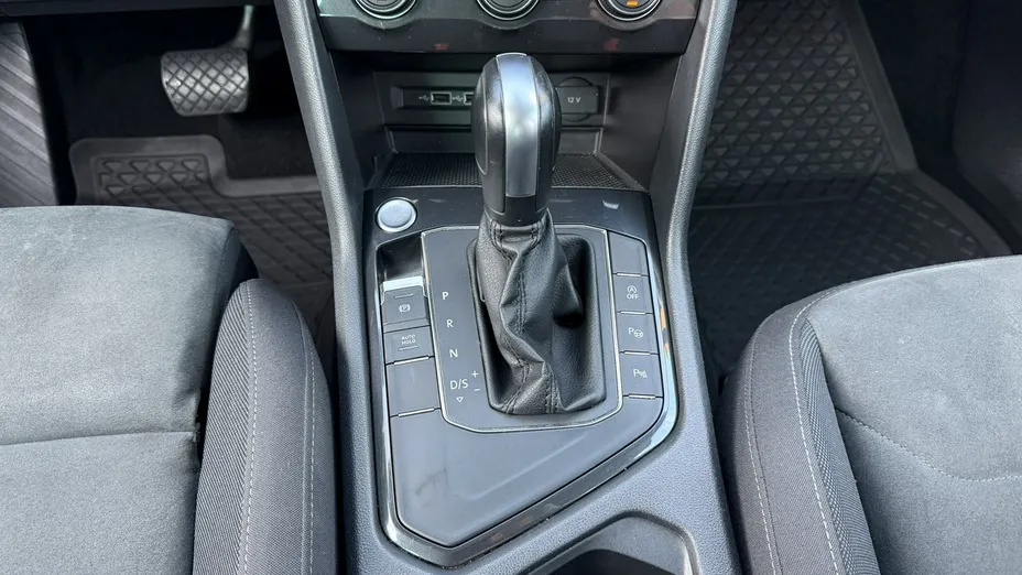 VOLKSWAGEN Tiguan -