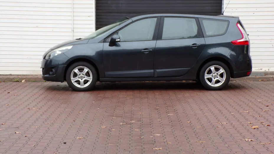 RENAULT Grand Scenic -
