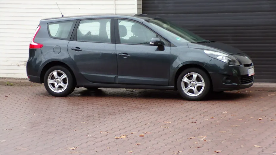 RENAULT Grand Scenic -