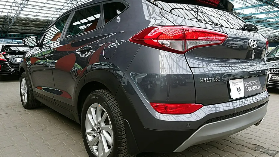 HYUNDAI Tucson -