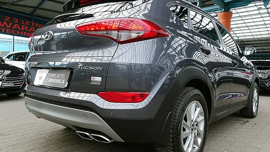 HYUNDAI Tucson -
