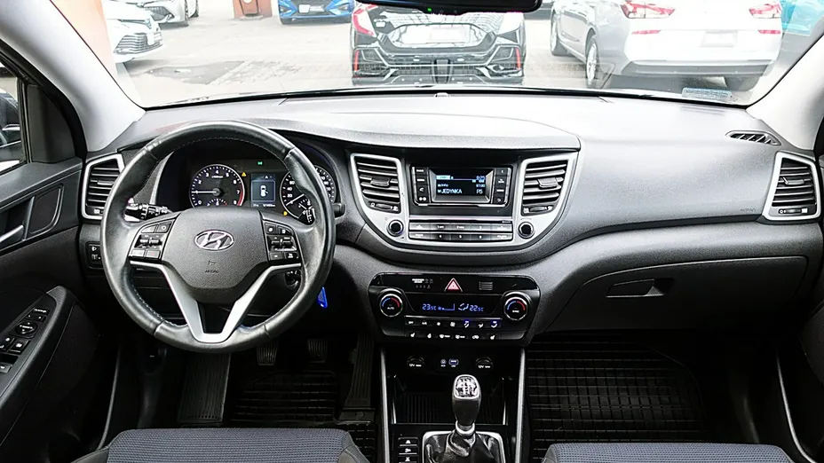 HYUNDAI Tucson -