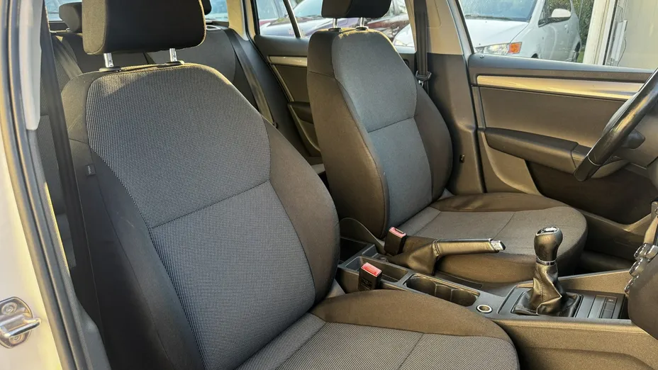 SKODA Octavia -