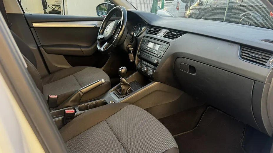 SKODA Octavia -