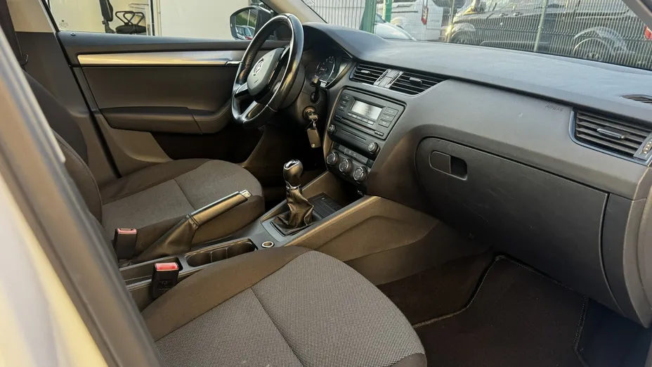 SKODA Octavia -