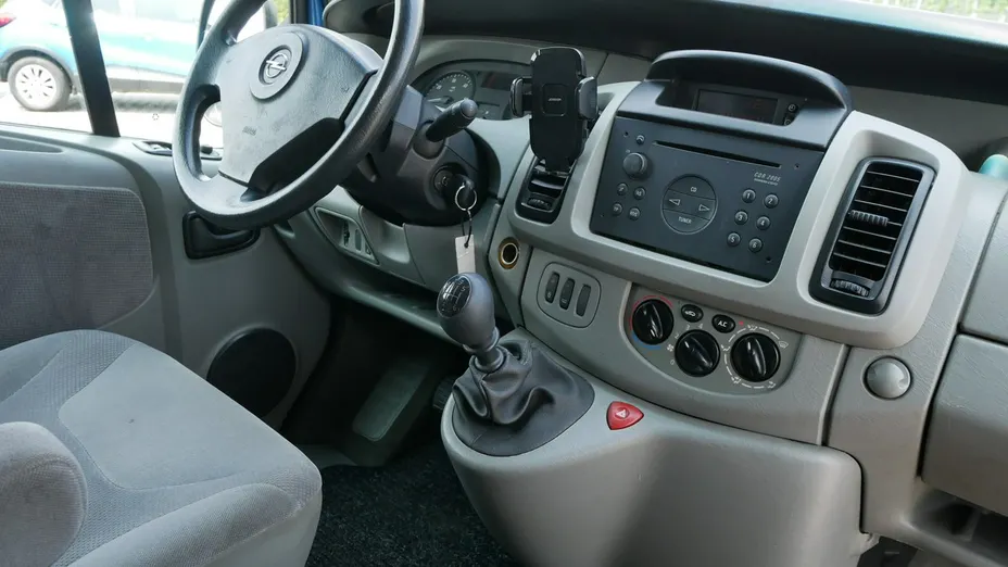 OPEL Vivaro -