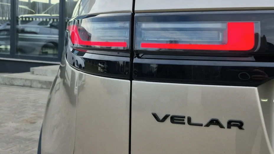 LAND ROVER Range Rover Velar -