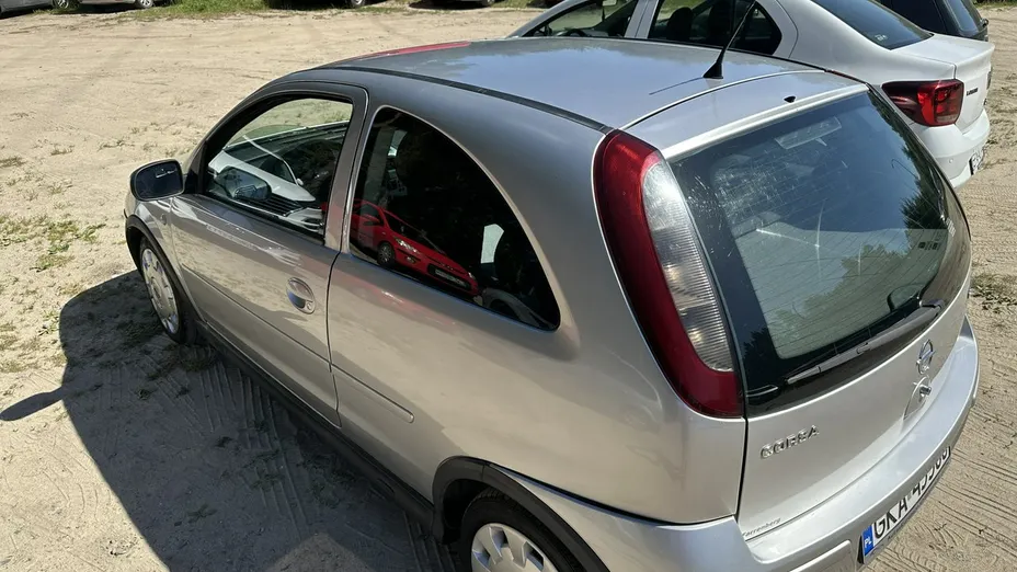 OPEL Corsa -