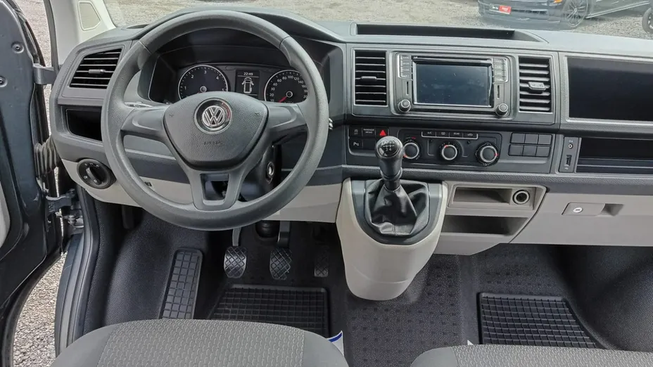 VOLKSWAGEN Caravelle -