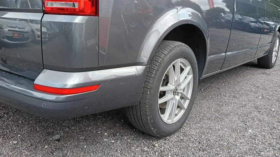 VOLKSWAGEN Caravelle -