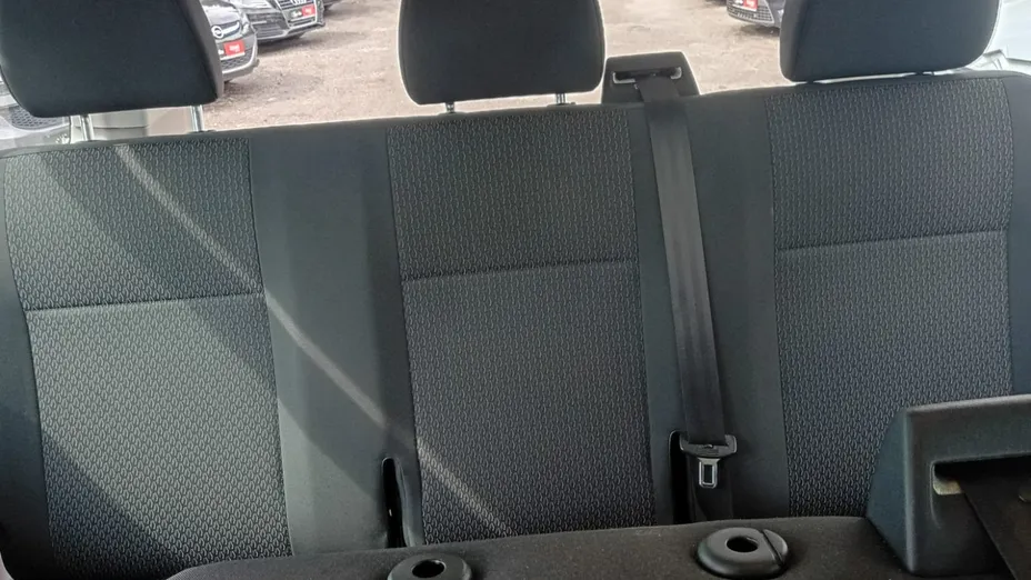 VOLKSWAGEN Caravelle -