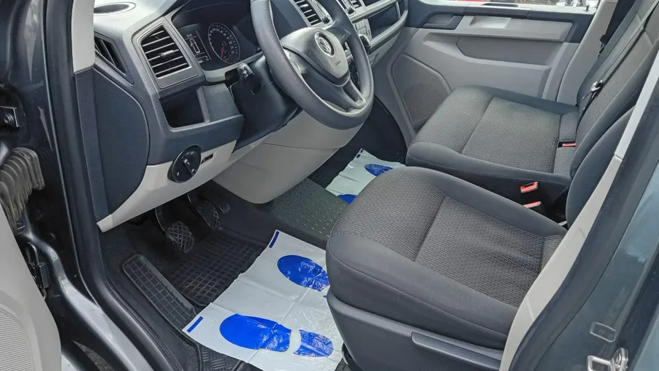 VOLKSWAGEN Caravelle -