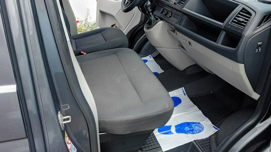 VOLKSWAGEN Caravelle -
