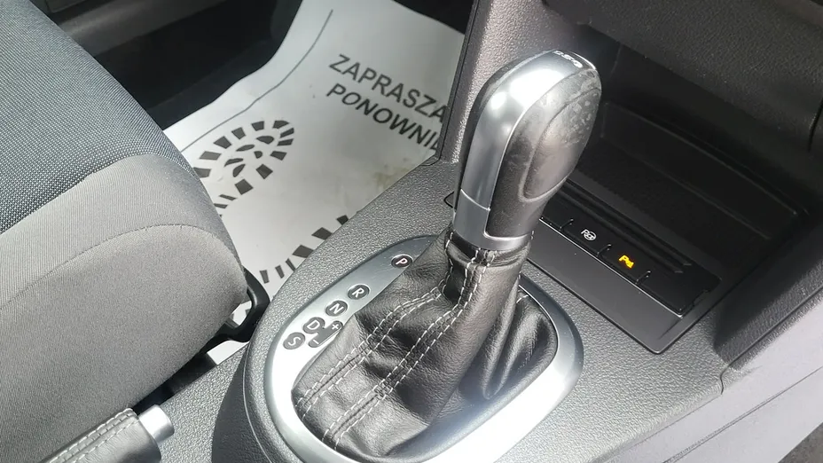 VOLKSWAGEN Touran -