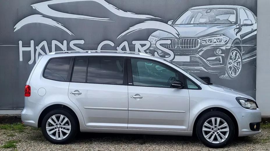 VOLKSWAGEN Touran -