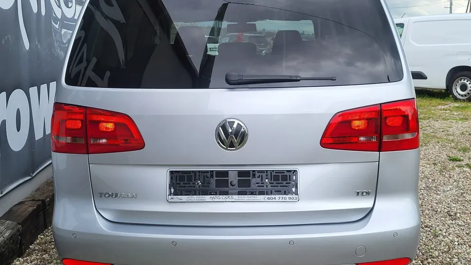 VOLKSWAGEN Touran -