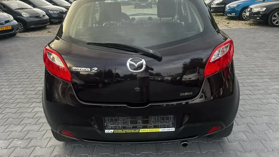 MAZDA 2 -