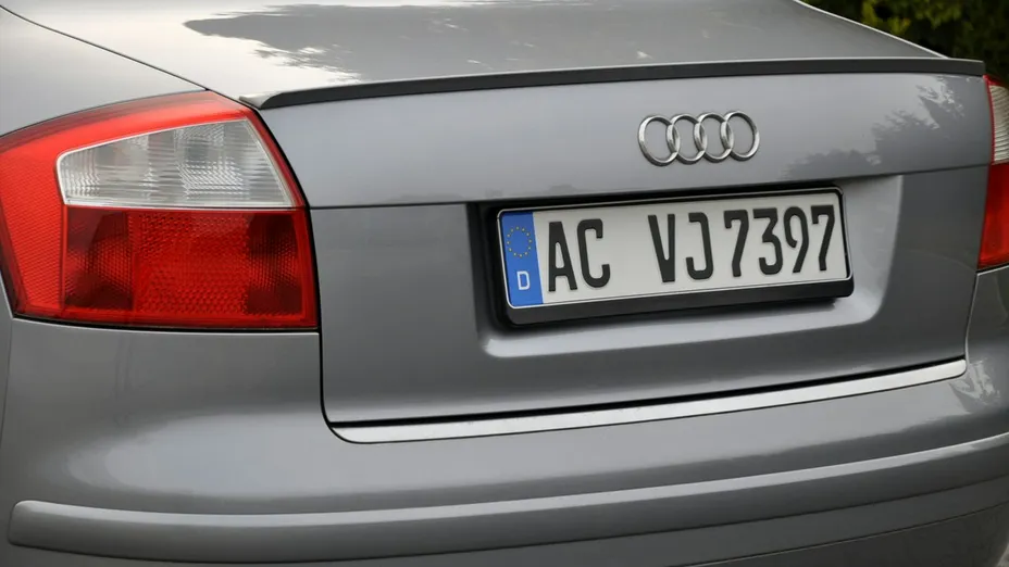AUDI A4 -