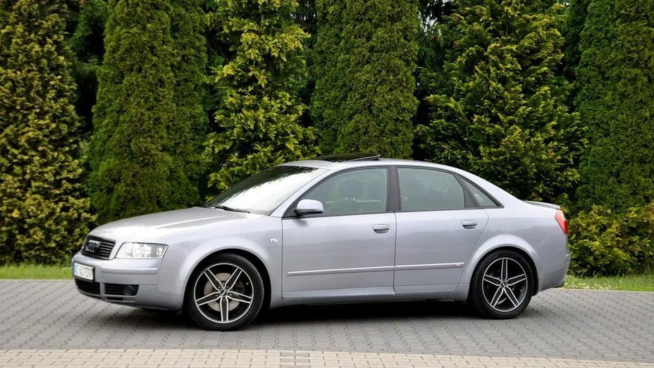 AUDI A4 -