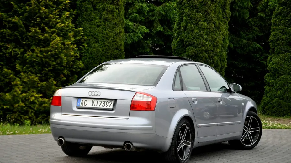 AUDI A4 -