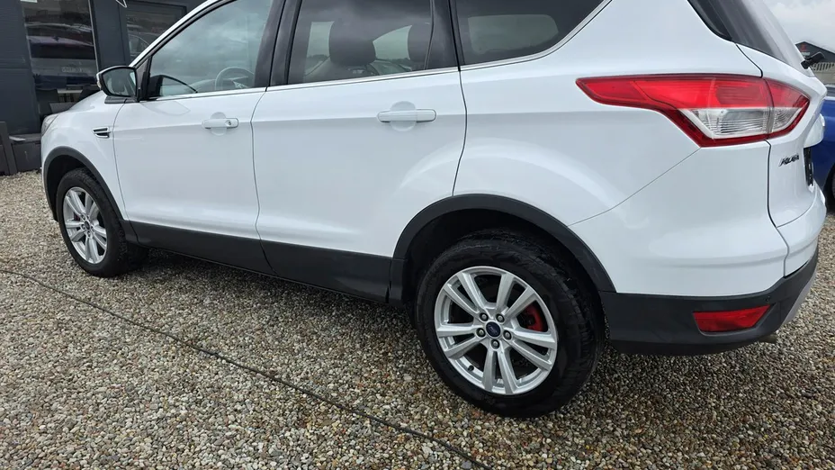 FORD Kuga -