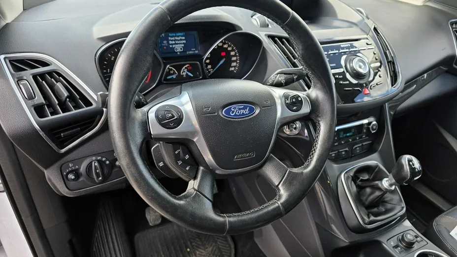 FORD Kuga -