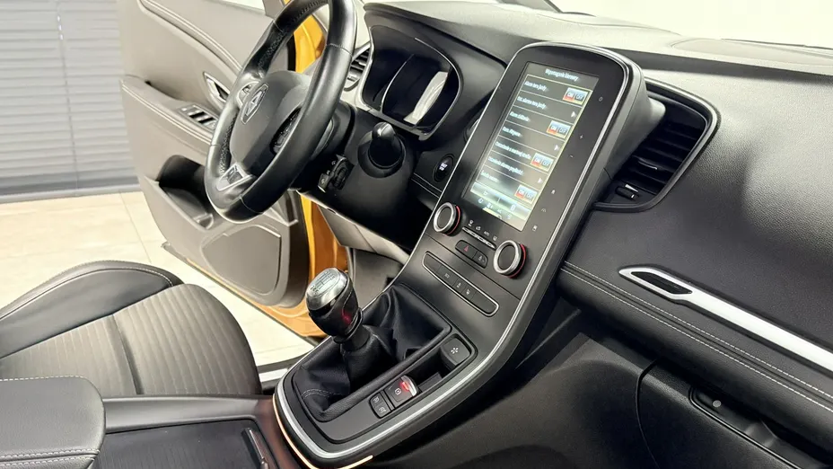 RENAULT Scenic -