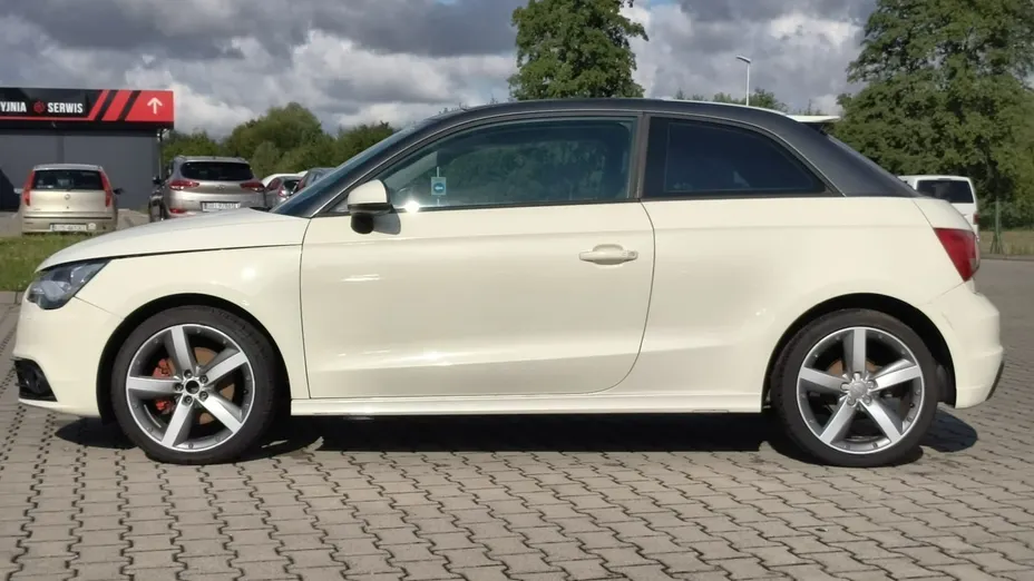 AUDI A1 -