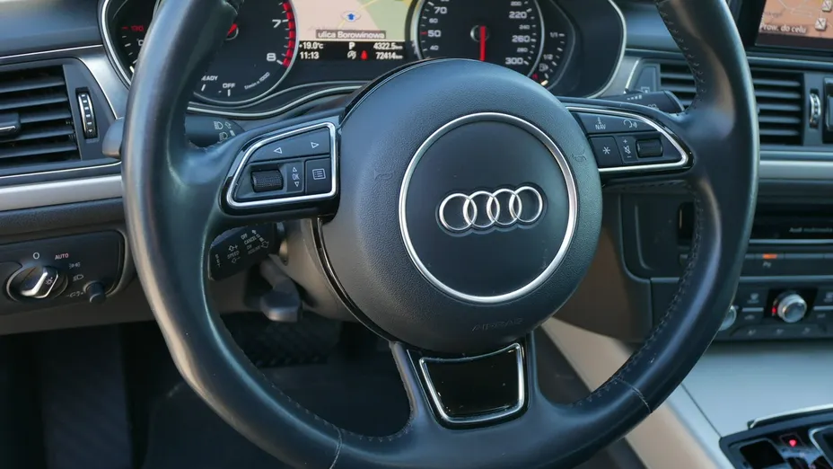 AUDI A6 -