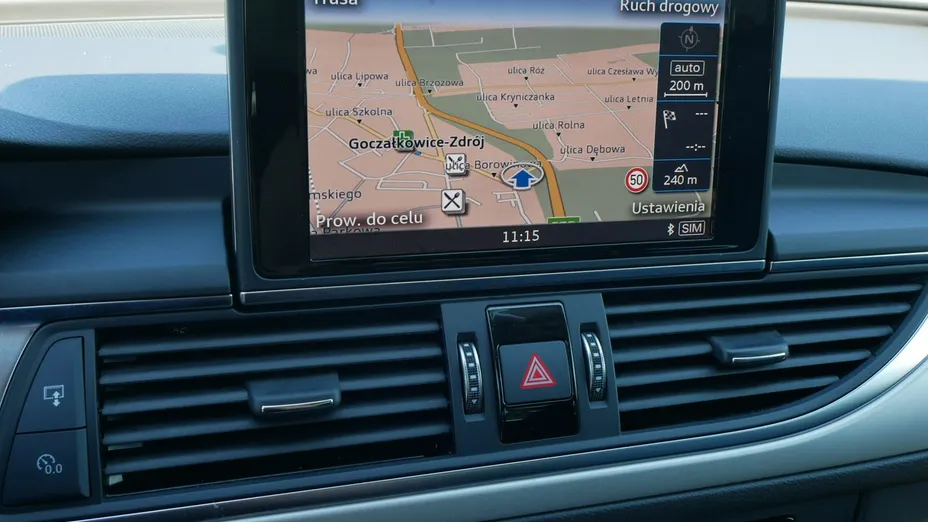 AUDI A6 -