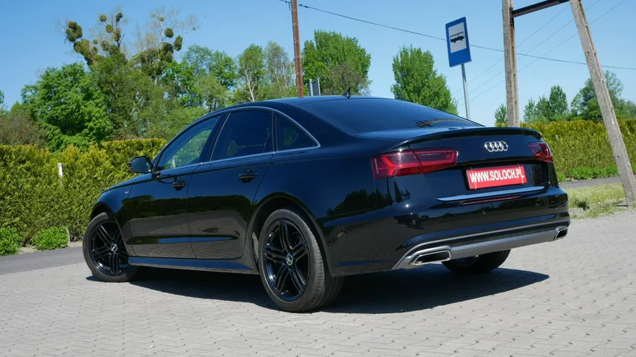 AUDI A6 -