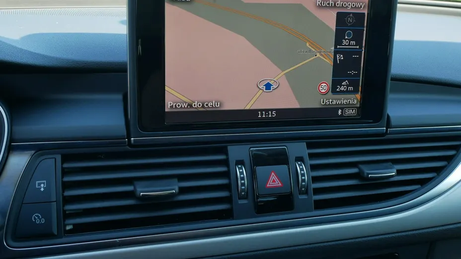 AUDI A6 -