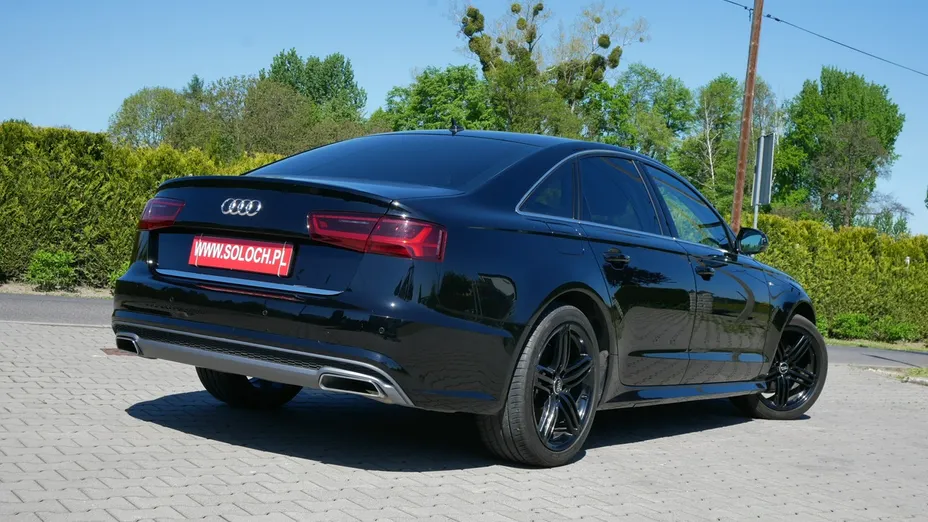 AUDI A6 -