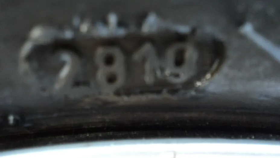 PEUGEOT 208 -