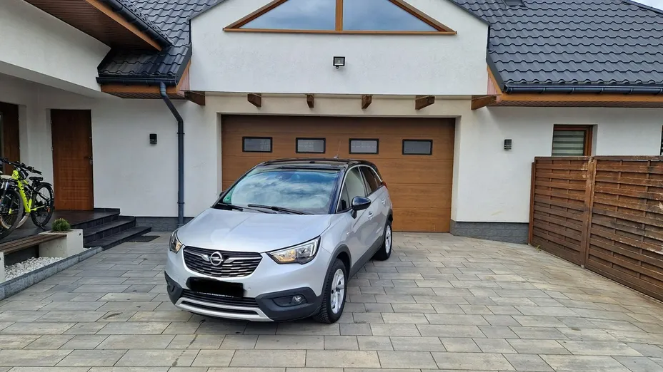 OPEL Crossland X -