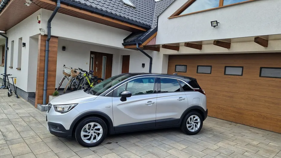 OPEL Crossland X -
