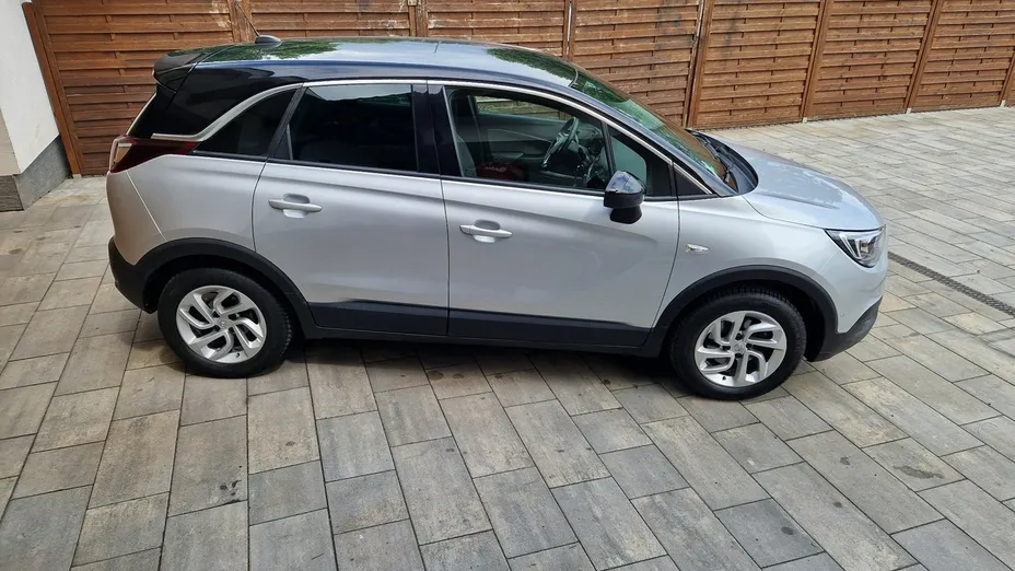 OPEL Crossland X -
