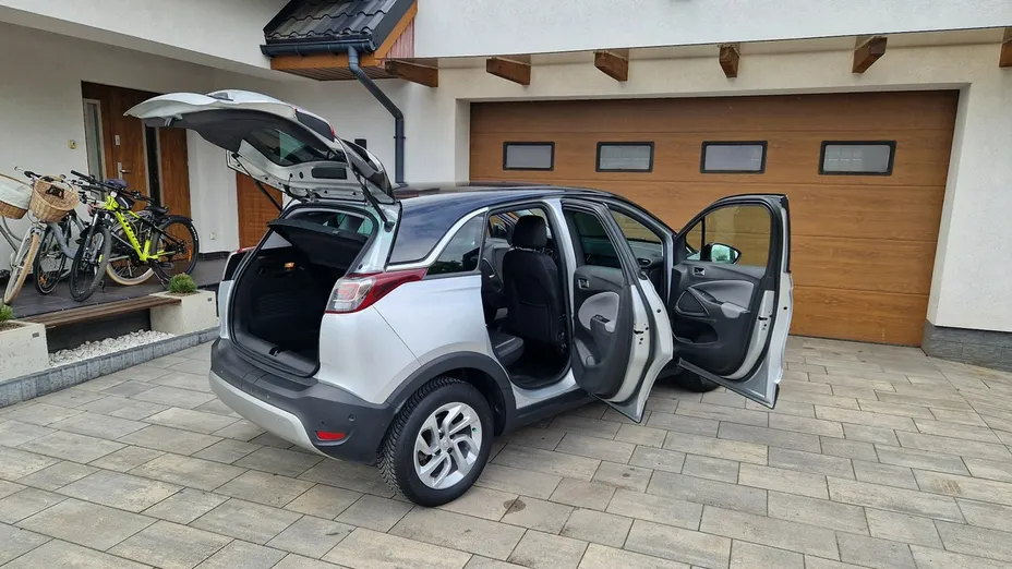 OPEL Crossland X -
