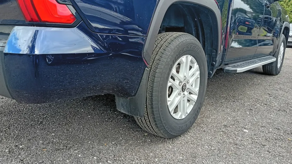 TOYOTA Tundra -