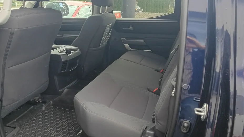 TOYOTA Tundra -