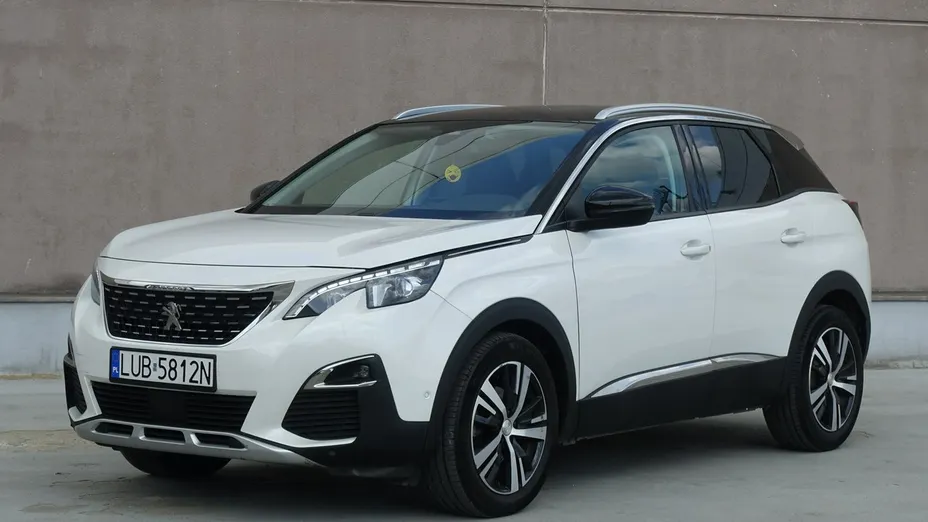PEUGEOT 3008 -