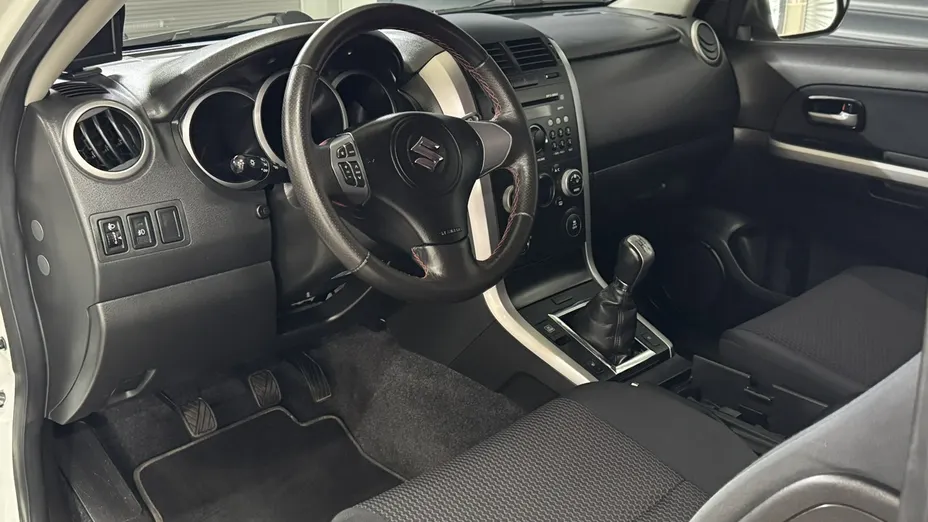 SUZUKI Grand Vitara -