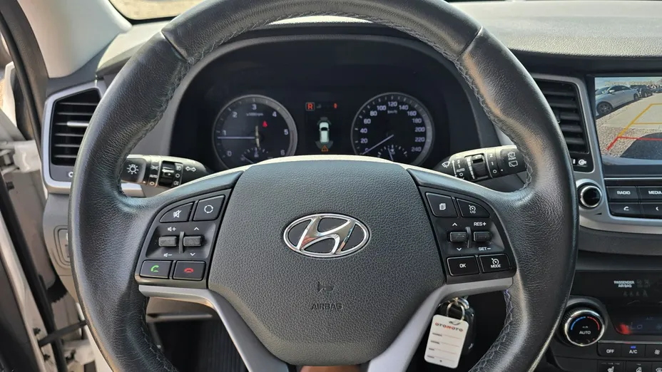 HYUNDAI Tucson -