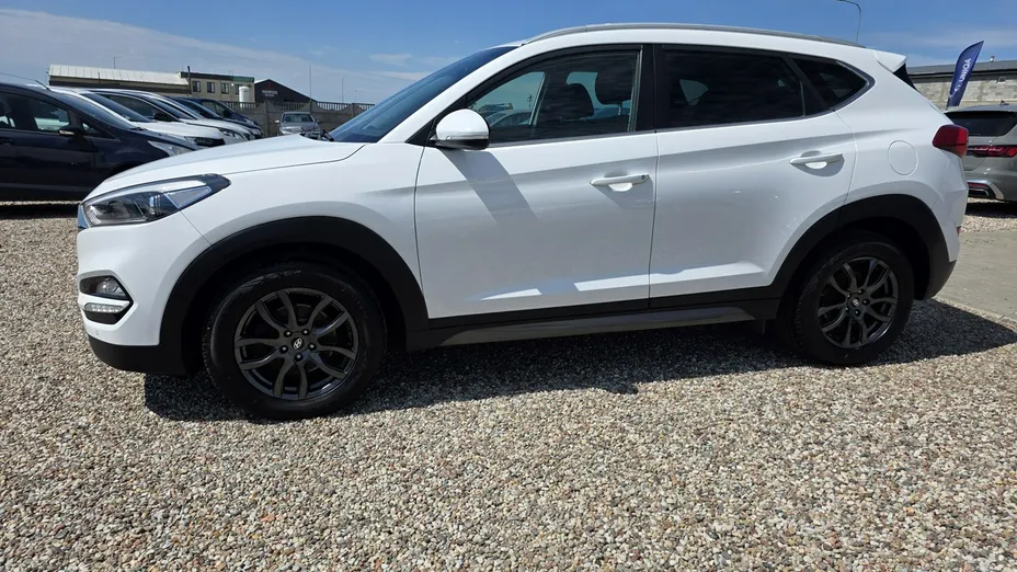 HYUNDAI Tucson -