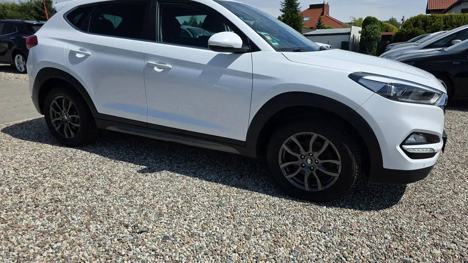 HYUNDAI Tucson -