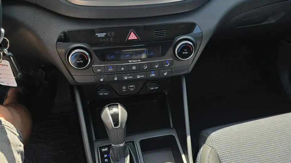 HYUNDAI Tucson -